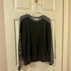Sundry Black and Gray Sweater